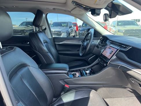 Used 2022 Jeep Grand Cherokee L Limited w/ Trailer Tow Group (B) image 27