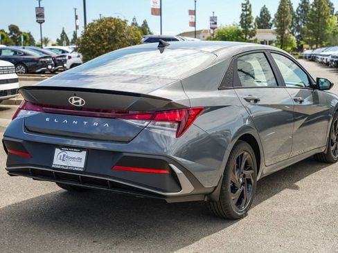 New 2026 Hyundai Elantra Sport FWD image 5