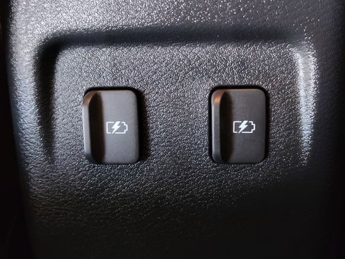 Certified 2023 Nissan Kicks SV FWD image 29