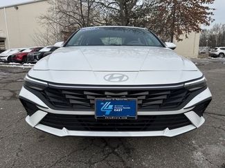 Certified 2025 Hyundai Elantra SE video 2