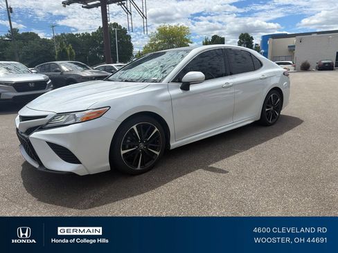 Used 2020 Toyota Camry XSE FWD image 1