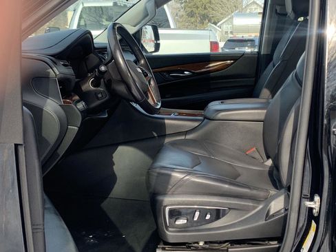 Used 2020 Cadillac Escalade ESV Luxury image 7