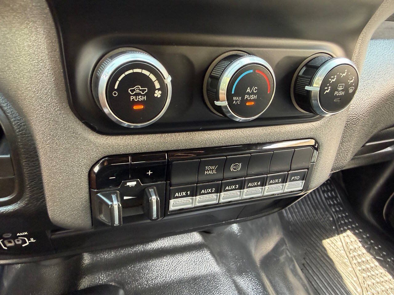 Used 2022 RAM 5500 Tradesman AWD/4WD image 8