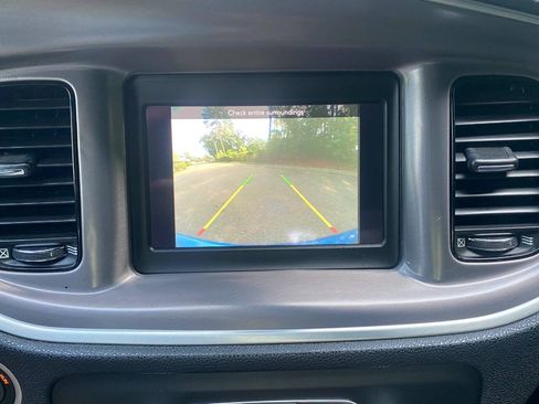 Used 2019 Dodge Charger SXT w/ Blacktop Package RWD image 28
