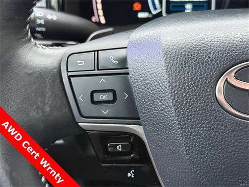 Used 2025 Toyota Camry SE image 20