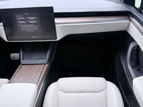 Used 2023 Tesla Model X AWD/4WD image 71