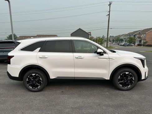 New 2026 Kia Sorento S AWD/4WD image 4