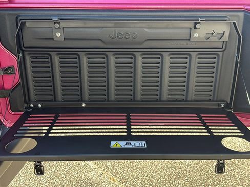 Used 2024 Jeep Wrangler Unlimited Rubicon 392 image 29