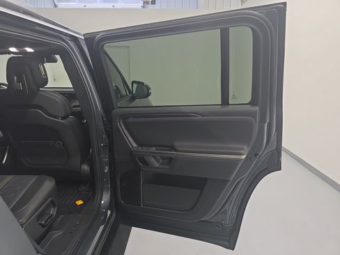 Used 2024 Rivian R1S Adventure AWD/4WD image 19
