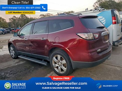 Used 2016 Chevrolet Traverse LT w/ Style and Technology Package image 3