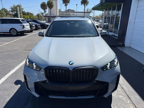 Used 2024 BMW X5 xDrive40i w/ M Sport Package image 4