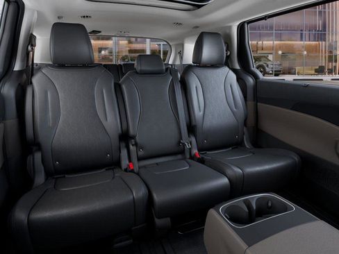 New 2026 Kia Carnival SX image 17