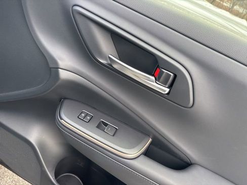 Used 2023 Toyota Crown XLE image 10