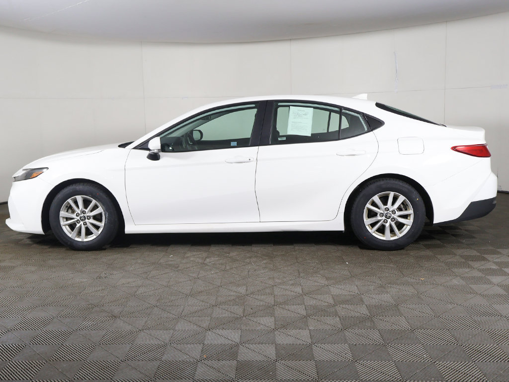 Used 2025 Toyota Camry LE FWD image 16