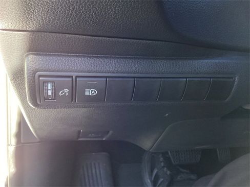 Certified 2025 Toyota Corolla SE image 23