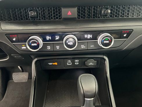 Used 2025 Honda CR-V Sport image 14