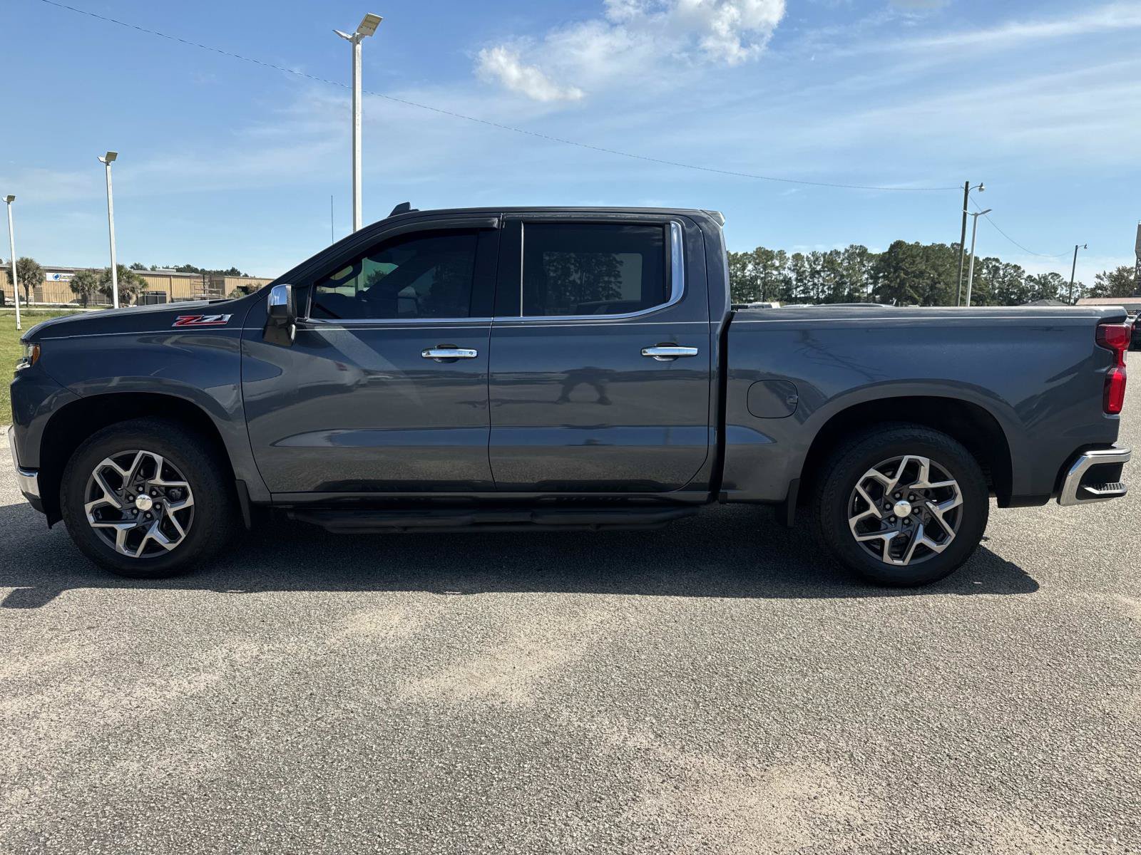 Used 2022 Chevrolet Silverado 1500 LTZ AWD/4WD image 7