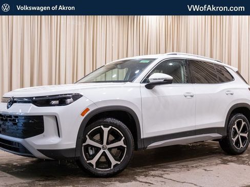 New 2026 Volkswagen Tiguan SE image 1