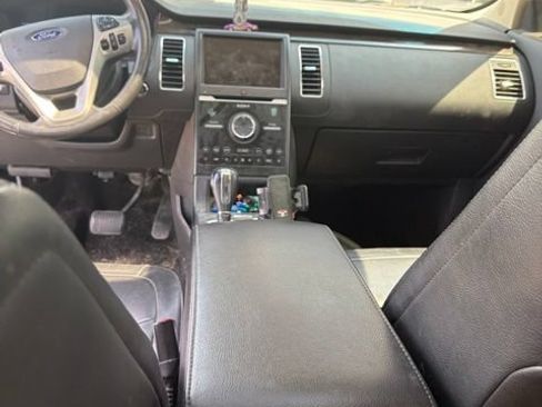 Used 2013 Ford Flex Limited FWD image 28