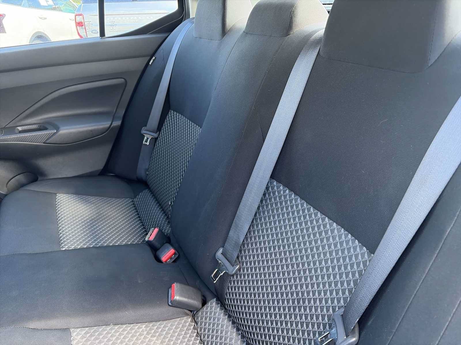 Used 2022 Nissan Versa S FWD image 23