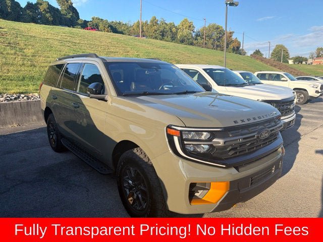 Used 2025 Ford Expedition Tremor AWD/4WD image 3