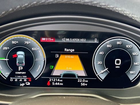 Used 2023 Audi Q5 e Premium image 12