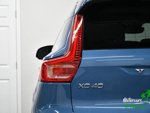 Used 2025 Volvo XC40 B5 Ultra w/ Protection Package Premier AWD/4WD image 12