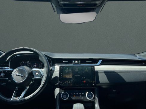 Used 2025 Jaguar F-PACE R-Dynamic S image 21