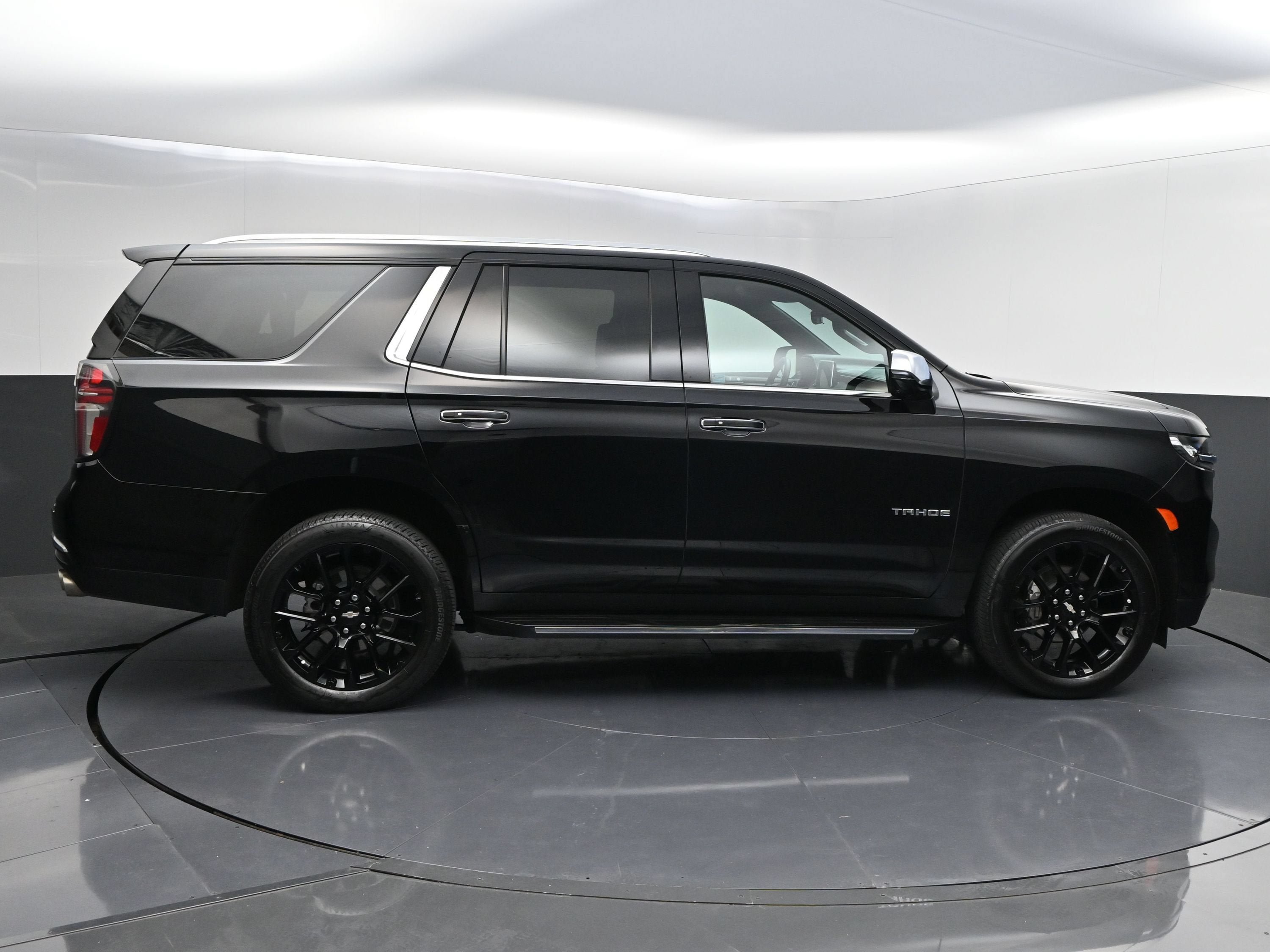 Used 2024 Chevrolet Tahoe Premier w/ Premium Package AWD/4WD image 9