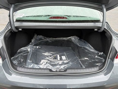 New 2026 Hyundai Elantra SE image 18