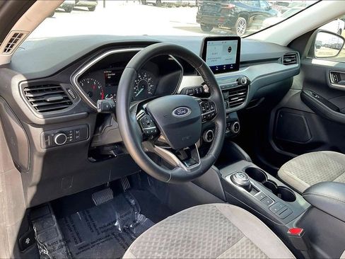 Used 2022 Ford Escape SE w/ SE Sport Appearance Package image 14