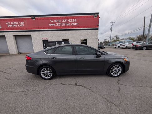 Used 2020 Ford Fusion SE image 4