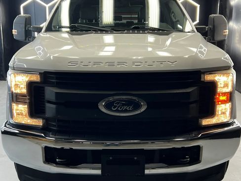 Used 2018 Ford F350 XL w/ Power Equipment Group image 4