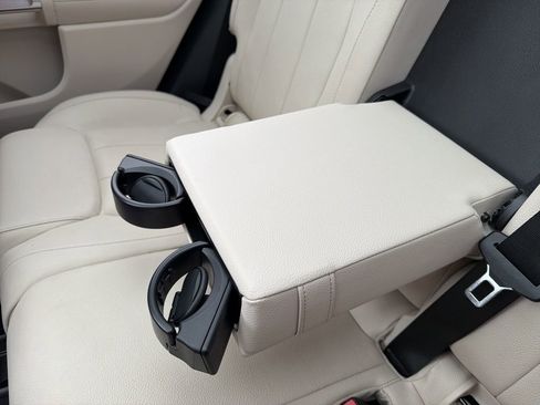 Used 2020 Mercedes-Benz GLB 250 4MATIC image 40