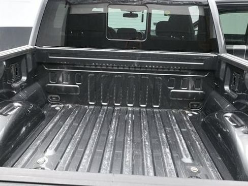 Used 2019 Ford F150 XLT w/ Equipment Group 302A Luxury AWD/4WD image 12