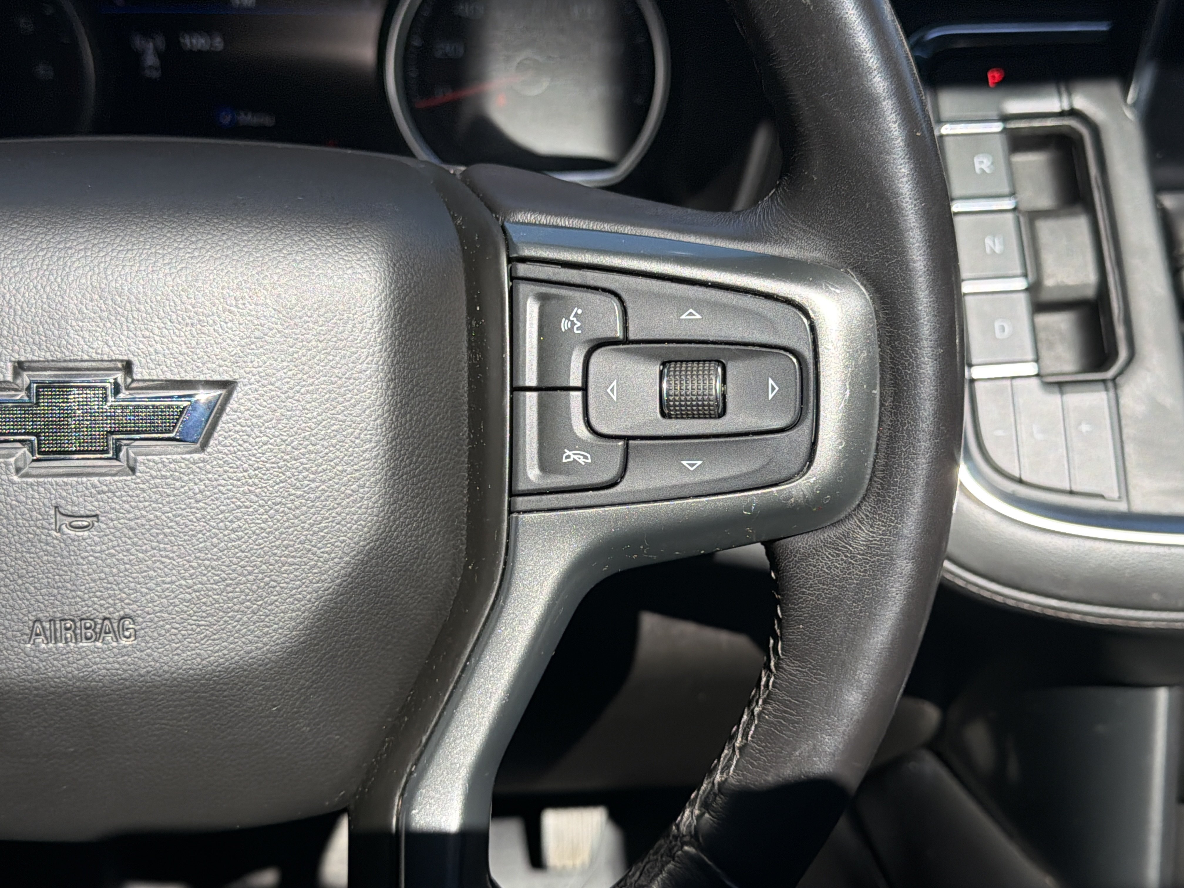 Used 2021 Chevrolet Tahoe Z71 w/ Z71 Off-Road Package AWD/4WD image 20