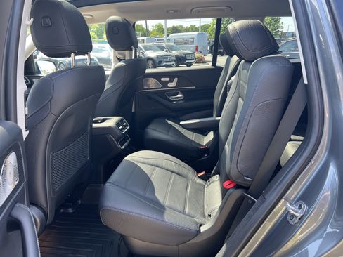 Used 2023 Mercedes-Benz GLS 450 4MATIC image 32