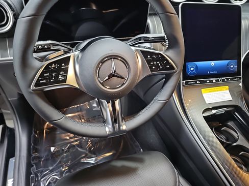 New 2026 Mercedes-Benz GLC 300 4MATIC image 17