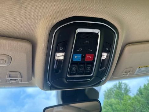 Used 2022 Jeep Grand Cherokee L Limited AWD/4WD image 25