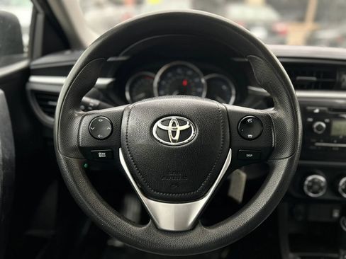 Used 2015 Toyota Corolla L FWD image 28