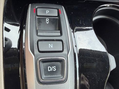 Used 2021 Honda Pilot Touring image 9