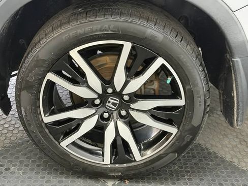 Used 2019 Honda Pilot Elite image 14