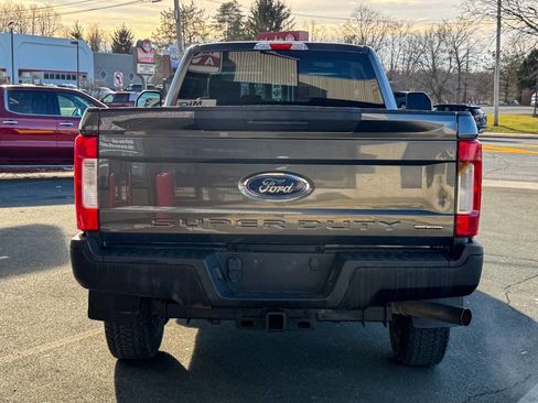 Used 2017 Ford F250 XL w/ Power Equipment Group image 5