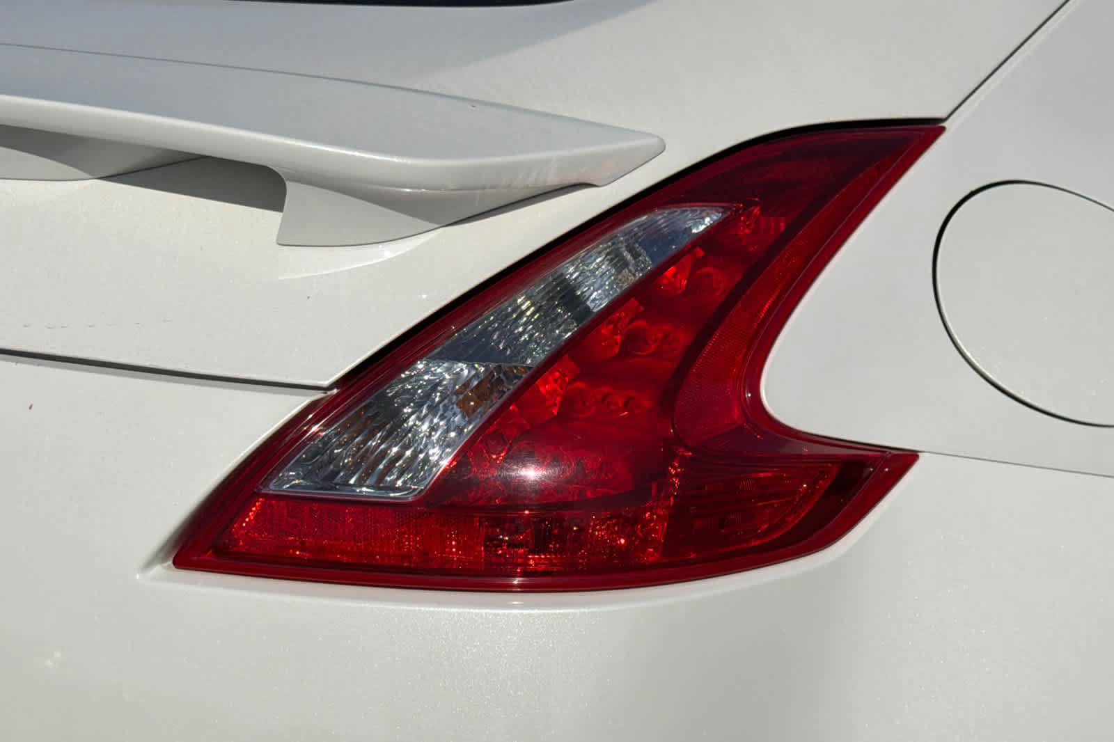 Used 2009 Nissan 370Z Touring w/ Sport Pkg RWD image 29