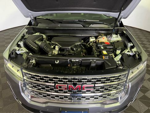 Used 2021 GMC Acadia Denali w/ Denali Ultimate Package AWD/4WD image 34