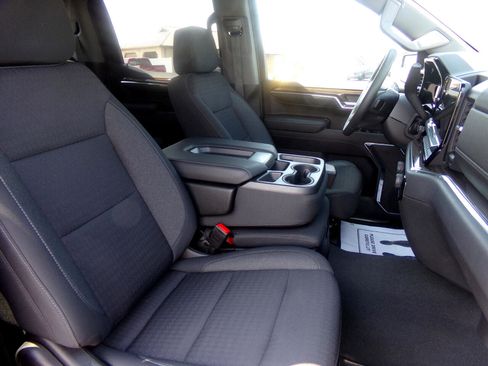 Used 2023 Chevrolet Silverado 1500 LT image 29