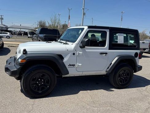 Used 2023 Jeep Wrangler Sport image 3