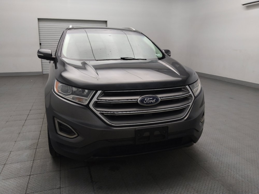 Used 2018 Ford Edge Titanium w/ Technology Package FWD image 14
