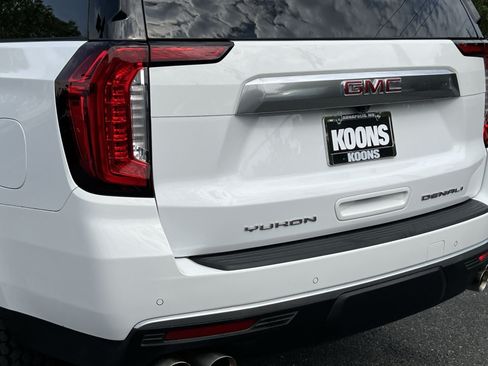 Used 2022 GMC Yukon XL Denali AWD/4WD image 38