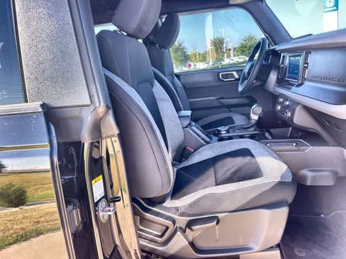 Used 2023 Ford Bronco 4-Door AWD/4WD image 12